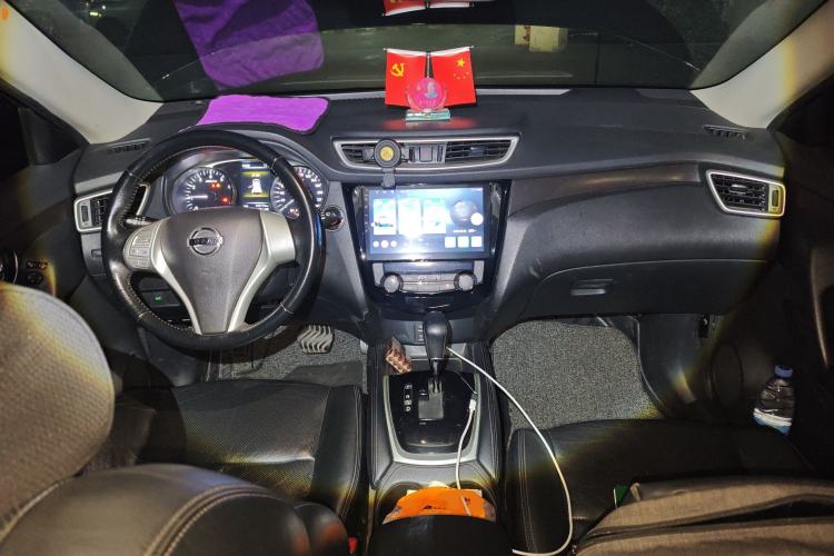 Used Nissan X-Trail 2014 2.0L CVT Comfort Edition 2WD Center Console