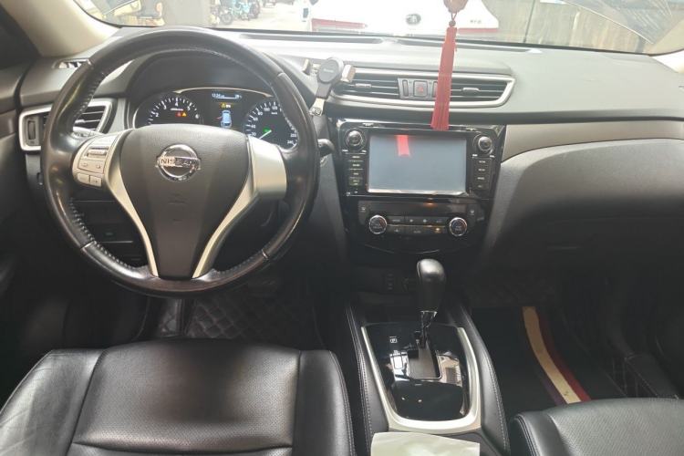 Used Nissan X-Trail 2014 2.0L CVT Comfort Edition 2WD Center Console