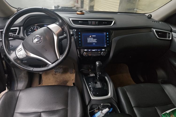 Used Nissan X-Trail 2014 2.0L CVT Comfort Edition 2WD Center Console