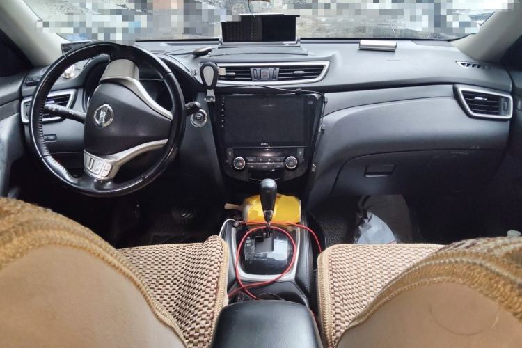 Used Nissan X-Trail 2014 2.0L CVT Comfort Edition 2WD Center Console
