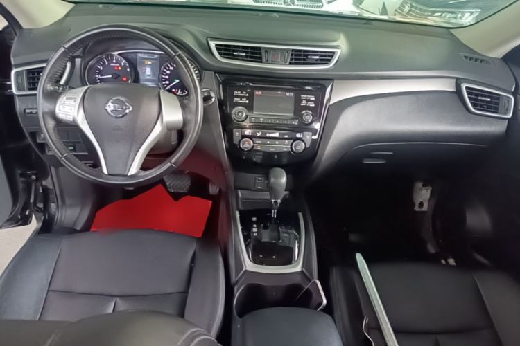 Used Nissan X-Trail 2014 2.0L CVT Comfort Edition 2WD Center Console