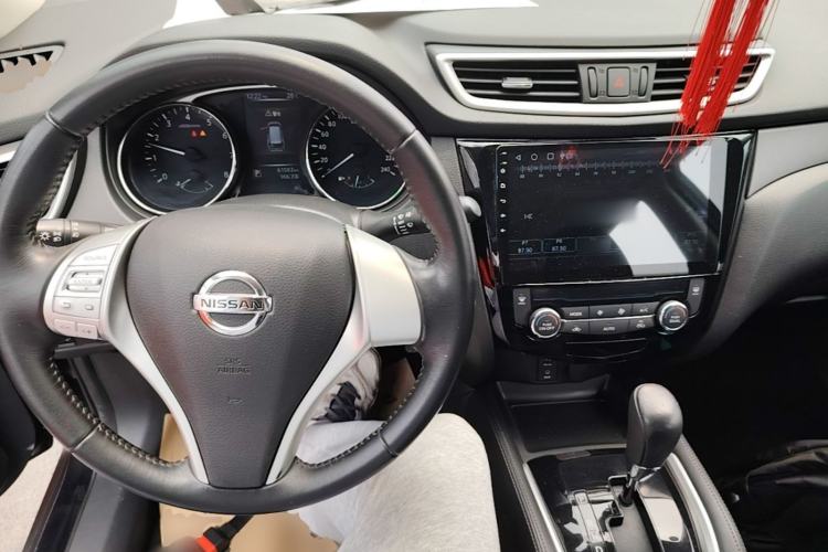 Used Nissan X-Trail 2014 2.0L CVT Comfort Edition 2WD Center Console