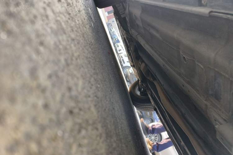 Used Nissan X-Trail 2014 2.0L CVT Comfort Edition 2WD Chassis Rear Left