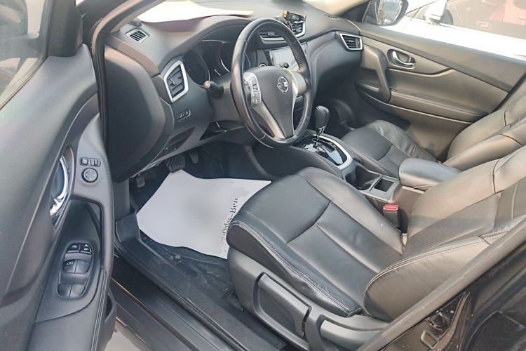 Used Nissan X-Trail 2014 2.0L CVT Comfort Edition 2WD Driver Seat