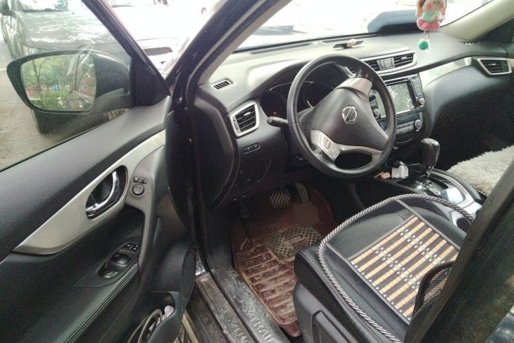 Used Nissan X-Trail 2014 2.0L CVT Comfort Edition 2WD Driver Seat