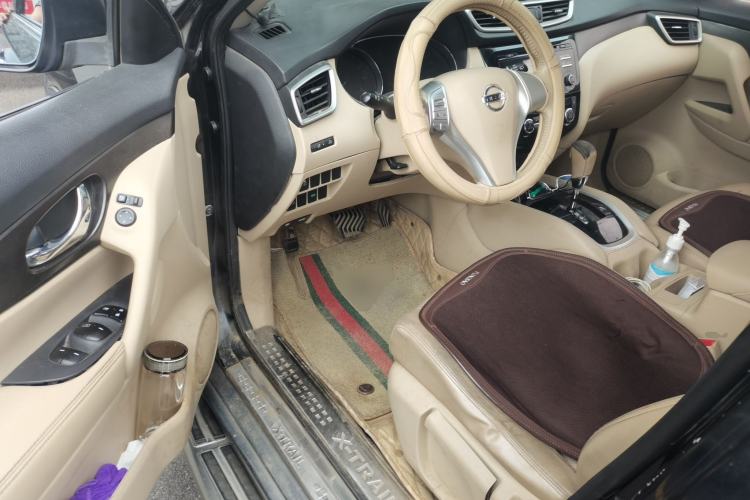 Used Nissan X-Trail 2014 2.0L CVT Comfort Edition 2WD Driver Seat