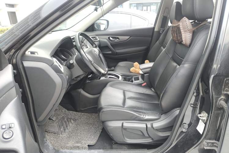 Used Nissan X-Trail 2014 2.0L CVT Comfort Edition 2WD Driver Seat