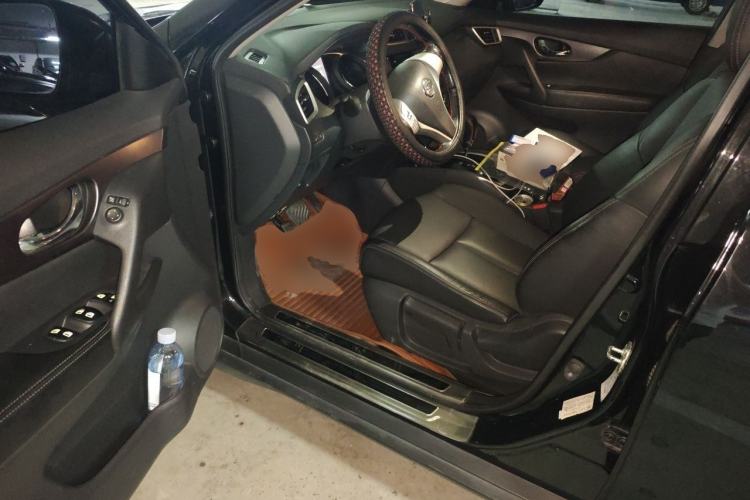Used Nissan X-Trail 2014 2.0L CVT Comfort Edition 2WD Driver Seat