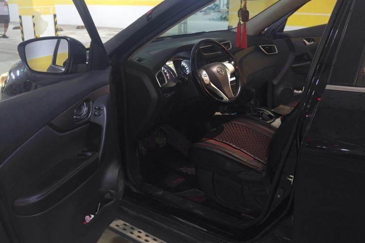 Used Nissan X-Trail 2014 2.0L CVT Comfort Edition 2WD Driver Seat