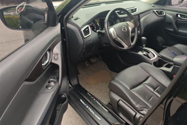 Used Nissan X-Trail 2014 2.0L CVT Smart Edition 2WD Driver Seat