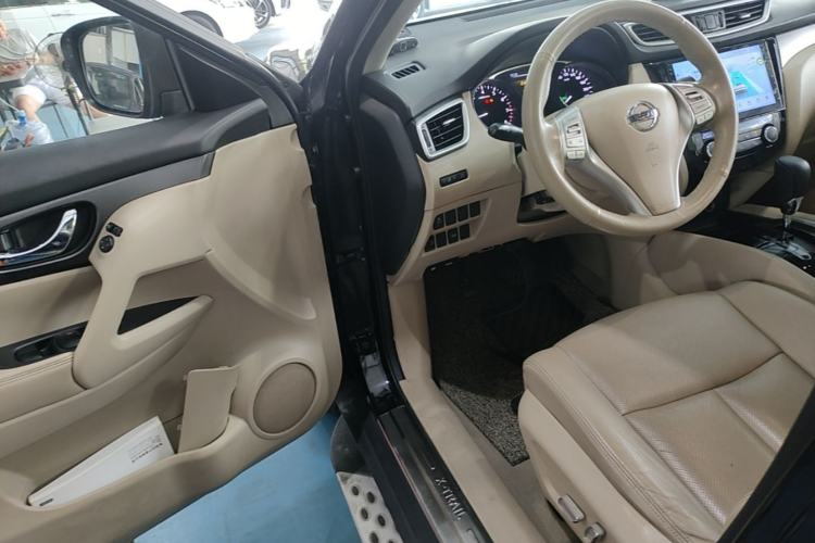 Used Nissan X-Trail 2014 2.0L CVT Smart Edition 2WD Driver Seat