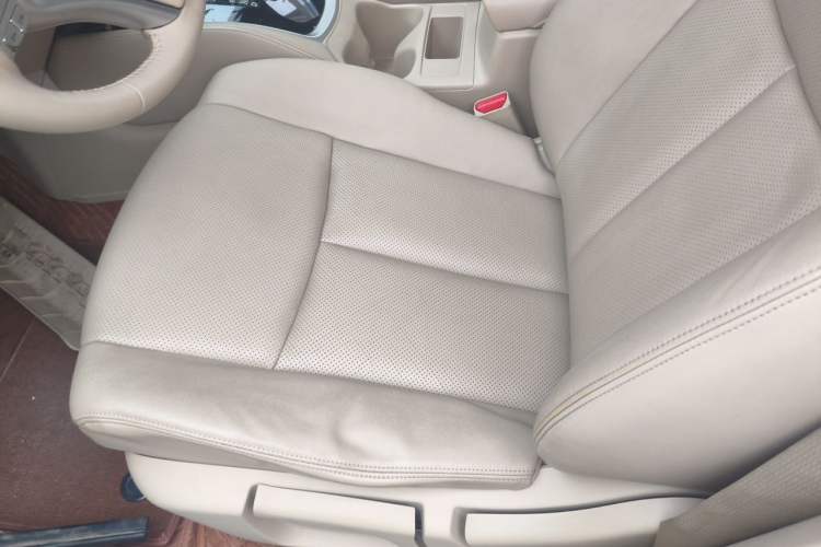 Used Nissan X-Trail 2014 2.0L CVT Comfort Edition 2WD Driver Seat