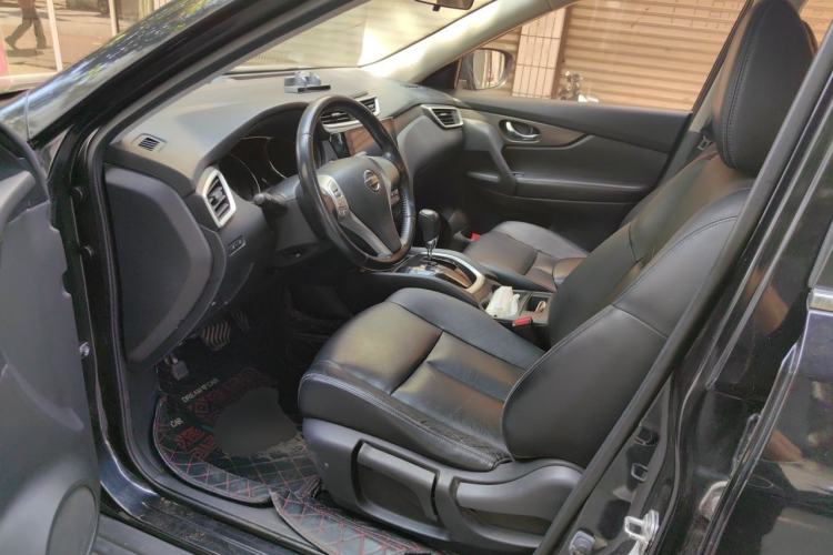 Used Nissan X-Trail 2014 2.0L CVT Comfort Edition 2WD Driver Seat