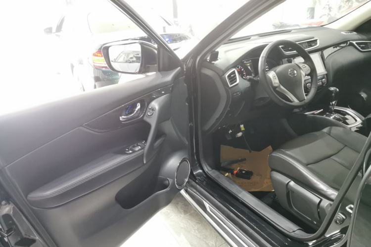Used Nissan X-Trail 2014 2.0L CVT Smart Edition 2WD Driver Seat
