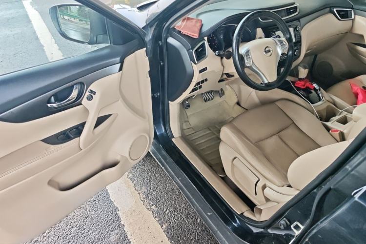 Used Nissan X-Trail 2014 2.0L CVT Smart Edition 2WD Driver Seat