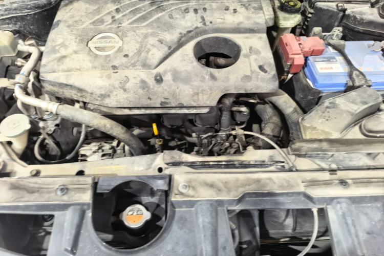Used Nissan X-Trail 2014 2.0L CVT Comfort Edition 2WD Engine Bay