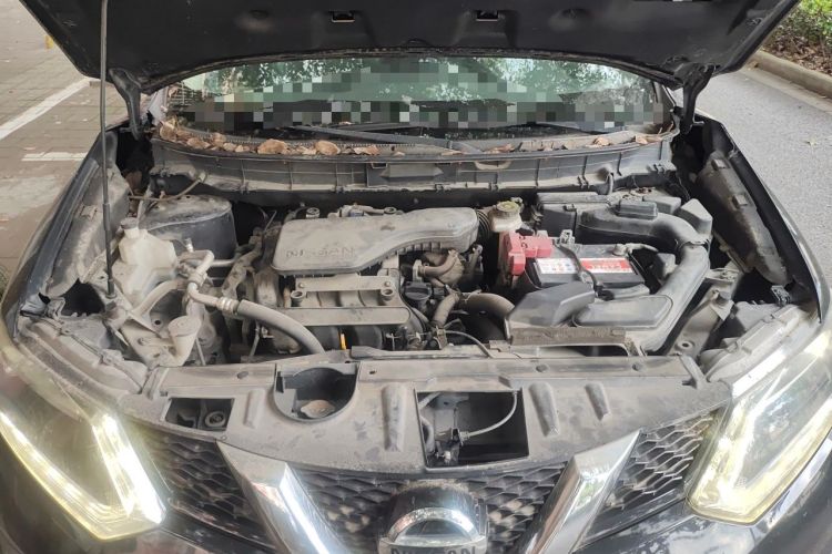 Used Nissan X-Trail 2014 2.0L CVT Comfort Edition 2WD Engine Bay