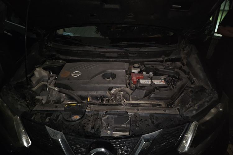 Used Nissan X-Trail 2014 2.0L CVT Comfort Edition 2WD Engine Bay