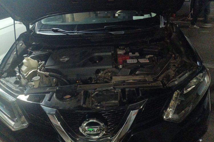 Used Nissan X-Trail 2014 2.0L CVT Comfort Edition 2WD Engine Bay