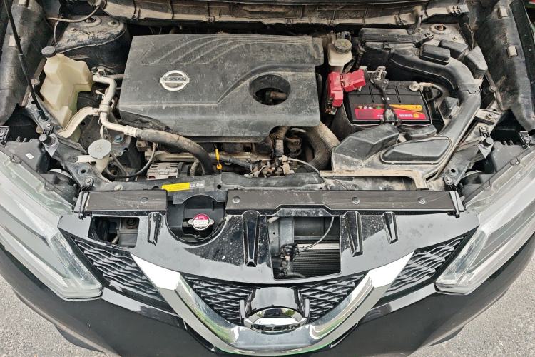 Used Nissan X-Trail 2014 2.0L CVT Comfort Edition 2WD Engine Bay