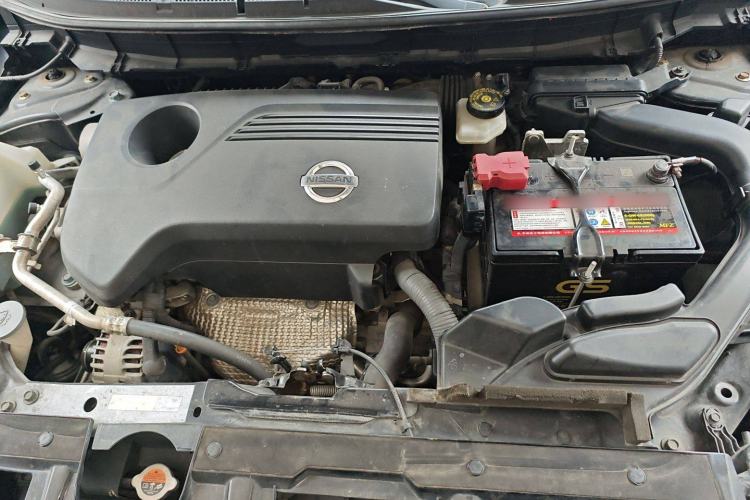 Used Nissan X-Trail 2014 2.5L CVT Leading Edition 4WD Engine Bay