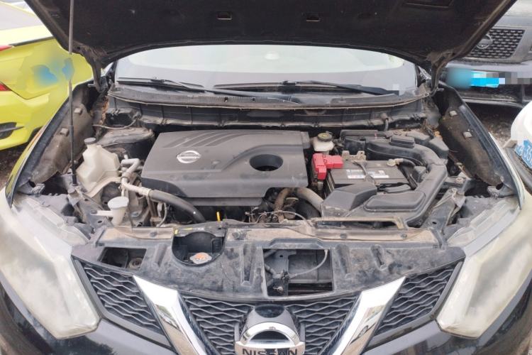 Used Nissan X-Trail 2014 2.0L CVT Comfort Edition 2WD Engine Bay
