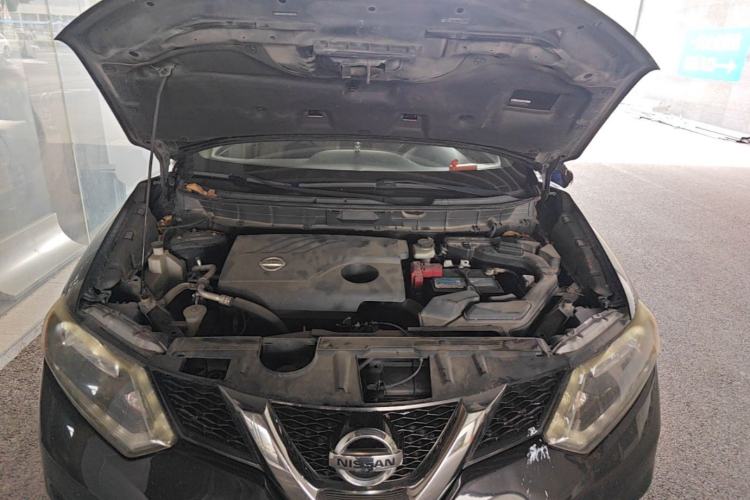 Used Nissan X-Trail 2014 2.0L CVT Comfort Edition 2WD Engine Bay