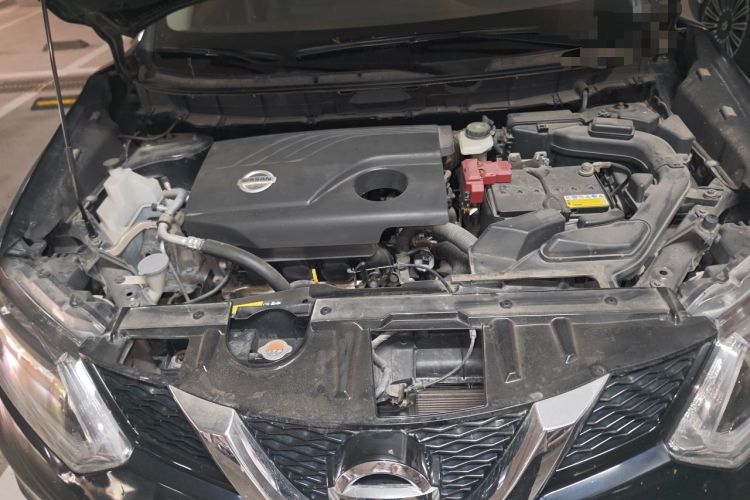 Used Nissan X-Trail 2014 2.0L CVT Comfort Edition 2WD Engine Bay