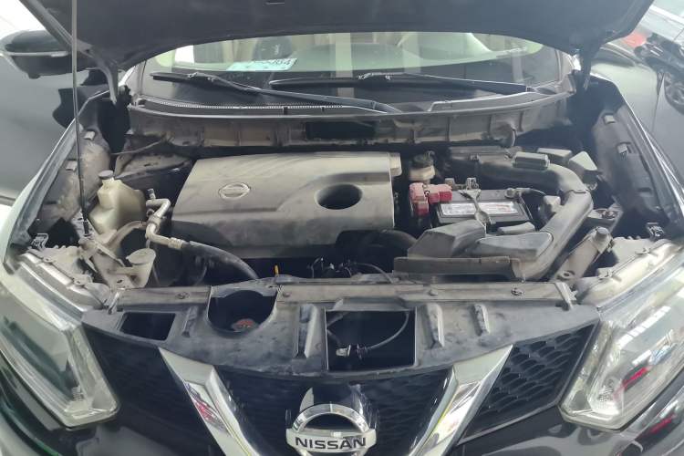 Used Nissan X-Trail 2014 2.0L CVT Comfort Edition 2WD Engine Bay