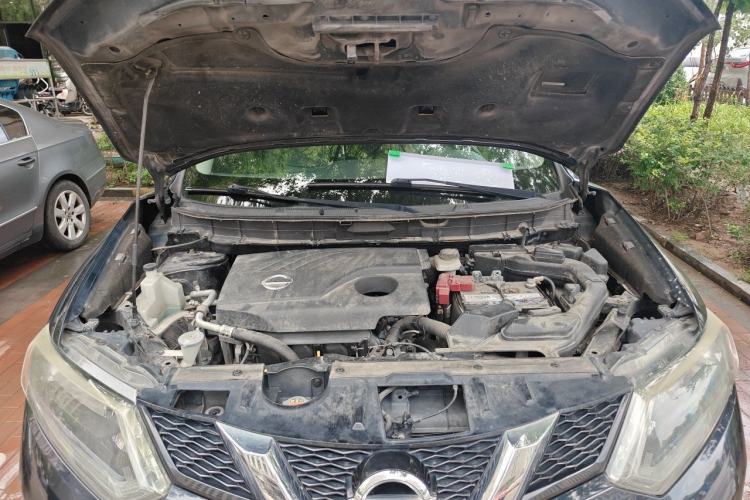 Used Nissan X-Trail 2014 2.0L CVT Comfort Edition 2WD Engine Bay