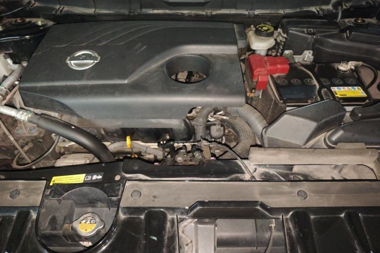 Used Nissan X-Trail 2014 2.0L CVT Comfort Edition 2WD Engine Bay