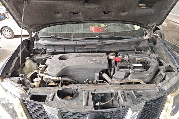 Used Nissan X-Trail 2014 2.5L CVT Luxury Edition 4WD Engine Bay