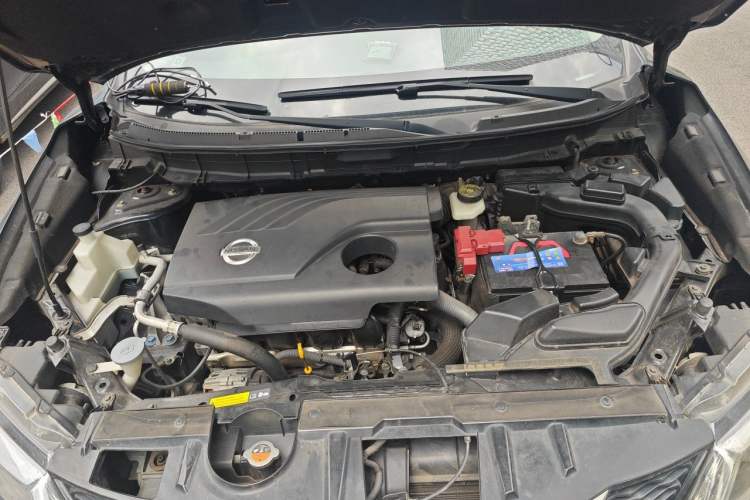 Used Nissan X-Trail 2014 2.0L CVT Comfort Edition 2WD Engine Bay