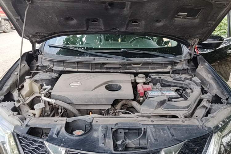 Used Nissan X-Trail 2014 2.0L CVT Comfort Edition 2WD Engine Bay
