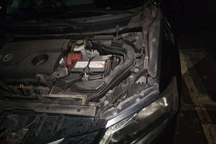 Used Nissan X-Trail 2014 2.0L CVT Comfort Edition 2WD Engine Bay Left