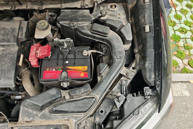 Used Nissan X-Trail 2014 2.0L CVT Comfort Edition 2WD Engine Bay Left