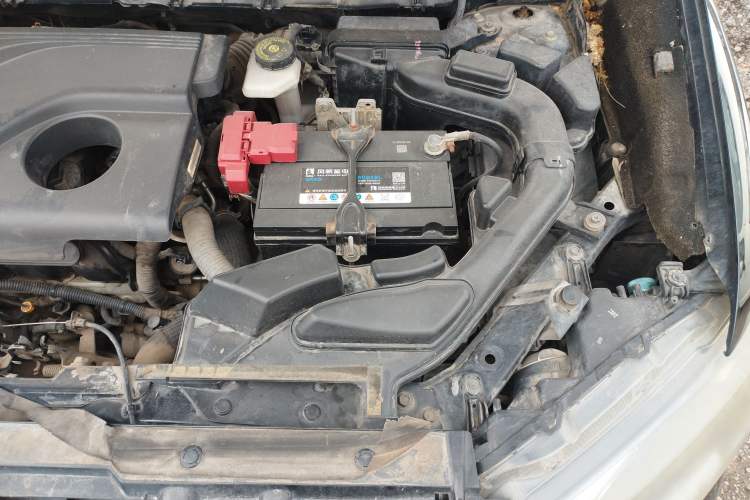 Used Nissan X-Trail 2014 2.0L CVT Comfort Edition 2WD Engine Bay Left