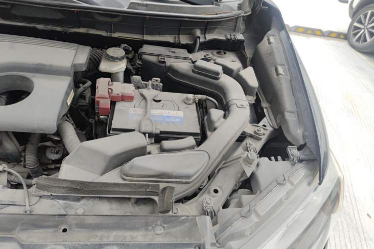 Used Nissan X-Trail 2014 2.0L CVT Comfort Edition 2WD Engine Bay Left