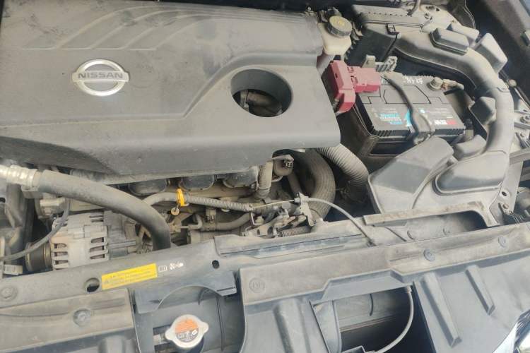 Used Nissan X-Trail 2014 2.0L CVT Comfort Edition 2WD Engine Bay Left