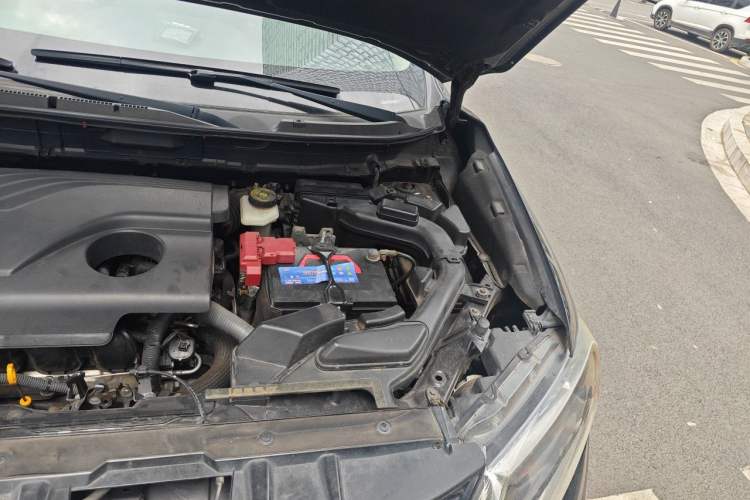Used Nissan X-Trail 2014 2.0L CVT Comfort Edition 2WD Engine Bay Left