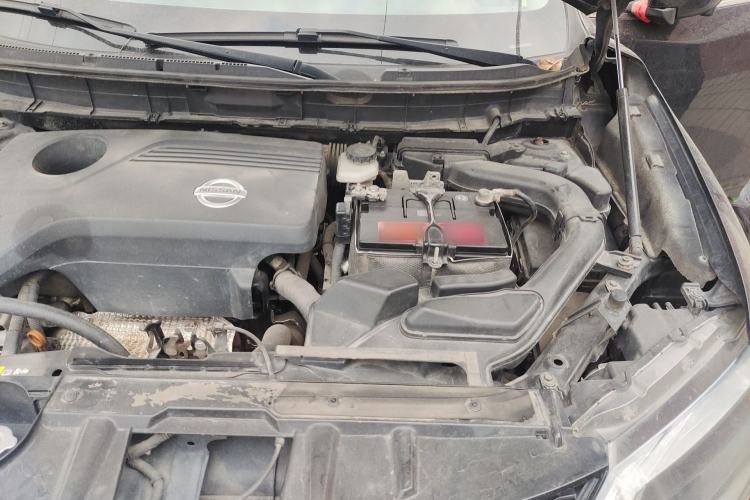 Used Nissan X-Trail 2014 2.5L CVT Luxury Edition 4WD Engine Bay Left