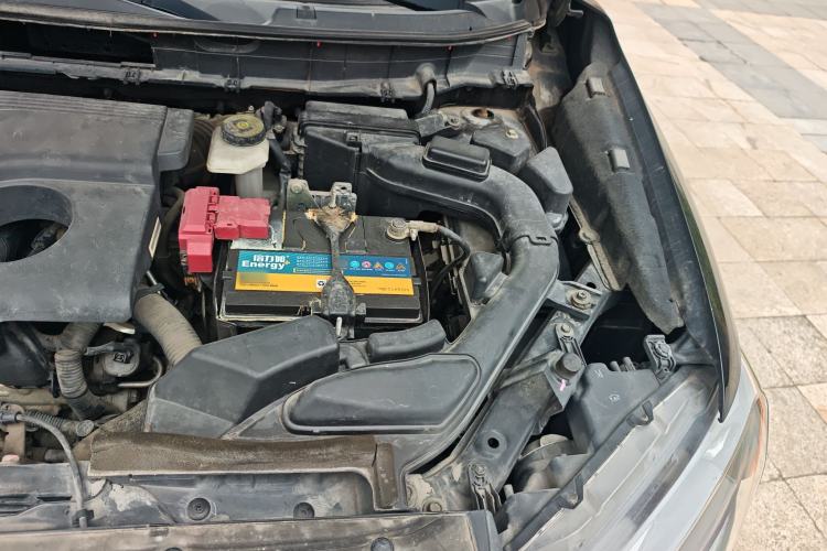 Used Nissan X-Trail 2014 2.0L CVT Comfort Edition 2WD Engine Bay Left
