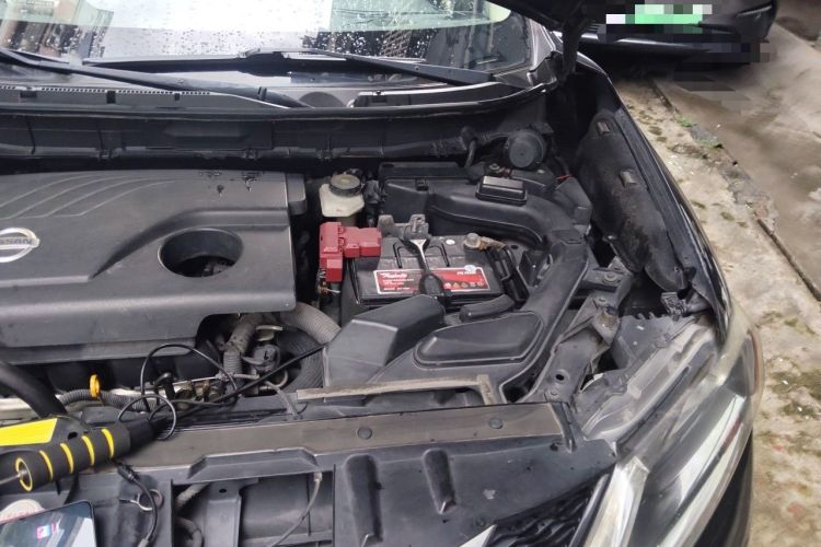 Used Nissan X-Trail 2014 2.0L CVT Comfort Edition 2WD Engine Bay Left