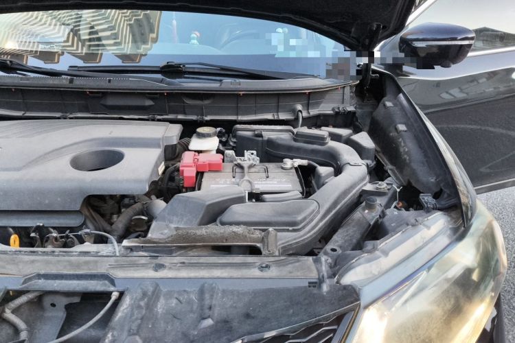 Used Nissan X-Trail 2014 2.0L CVT Comfort Edition 2WD Engine Bay Left