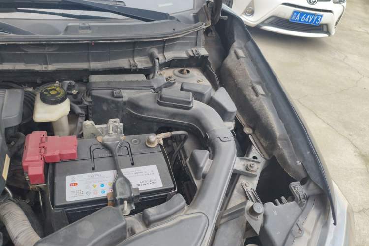 Used Nissan X-Trail 2014 2.0L CVT Comfort Edition 2WD Engine Bay Left