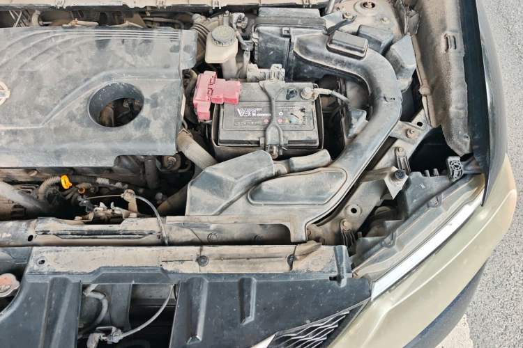 Used Nissan X-Trail 2014 2.0L CVT Smart Edition 2WD Engine Bay Left