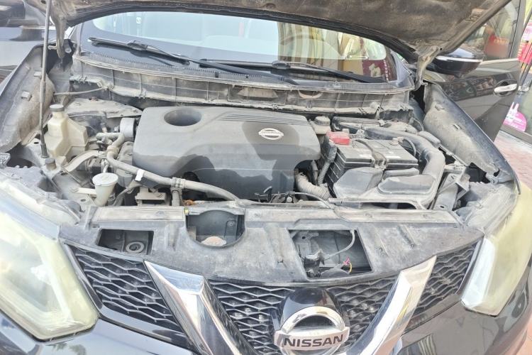 Used Nissan X-Trail 2014 2.5L CVT Luxury Edition 4WD Engine Bay