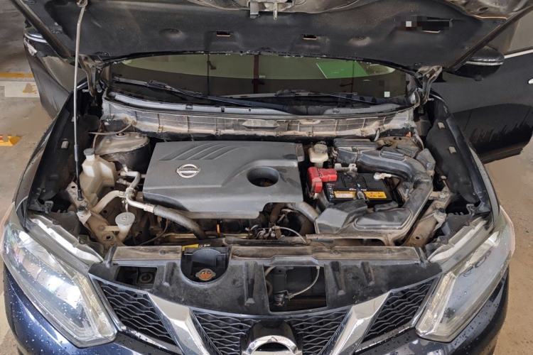 Used Nissan X-Trail 2014 2.0L CVT Comfort Edition 2WD Engine Bay