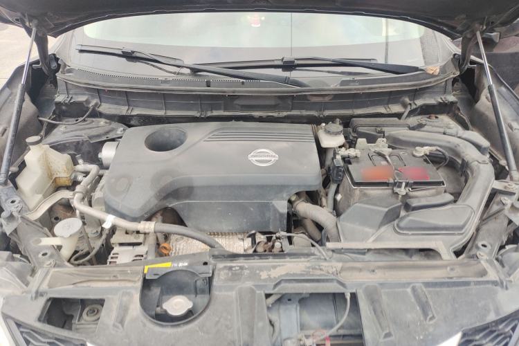 Used Nissan X-Trail 2014 2.5L CVT Luxury Edition 4WD Engine Bay
