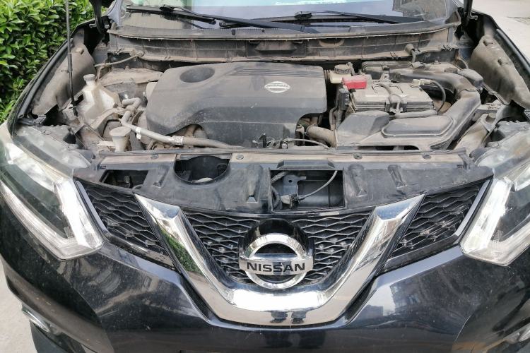 Used Nissan X-Trail 2014 2.5L CVT Luxury Edition 4WD Engine Bay